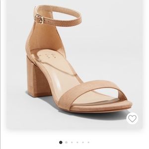 A New Day Michaela pumps- Taupe 9W/ 9.5